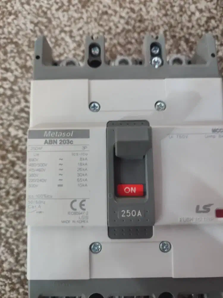 بریکر|ابزارآلات|رامشیر, |دیوار