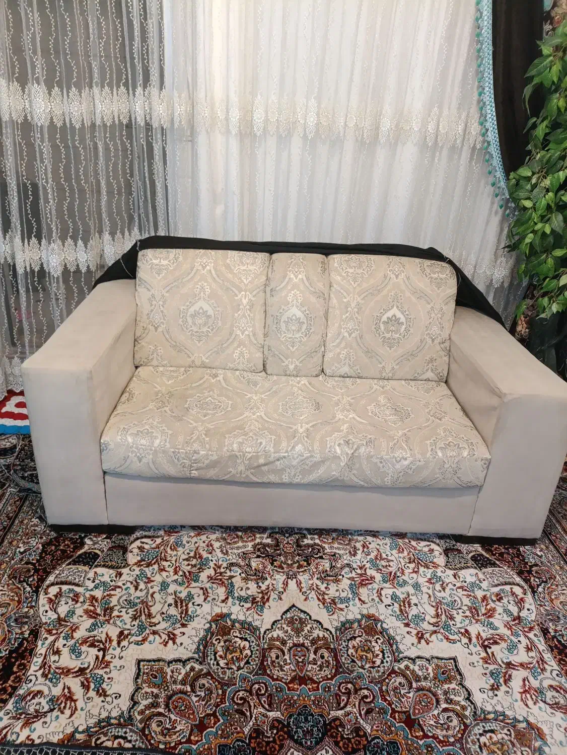 مبل ۷نفره|مبلمان خانگی و میز عسلی|قم, هنرستان|دیوار