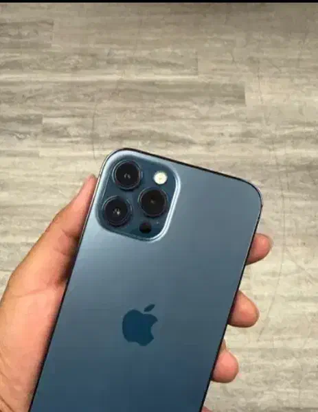 ایفون ۱۲ پرو مکس|موبایل|اصفهان, برازنده|دیوار