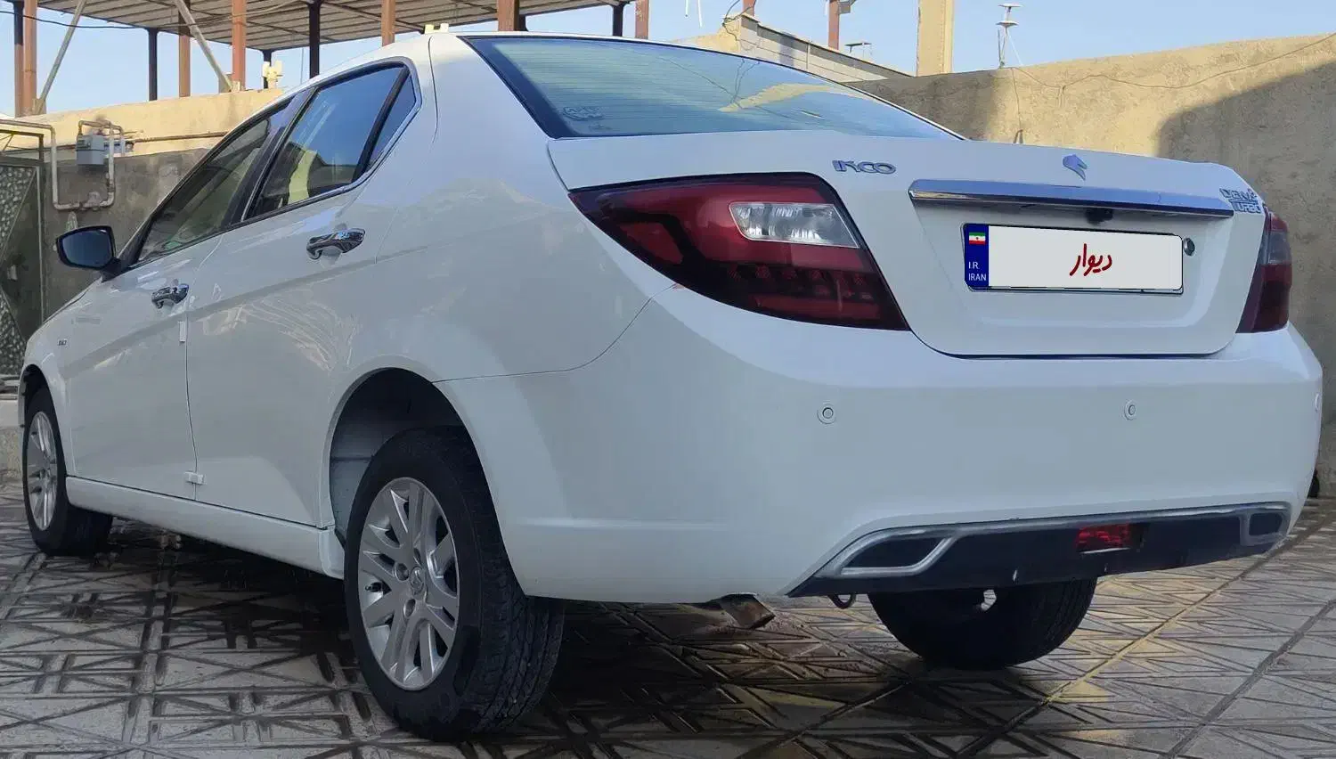 دنا پلاس تیپ 2 دنده ای مدل ۹۸|خودرو سواری و وانت|خرمآباد, |دیوار