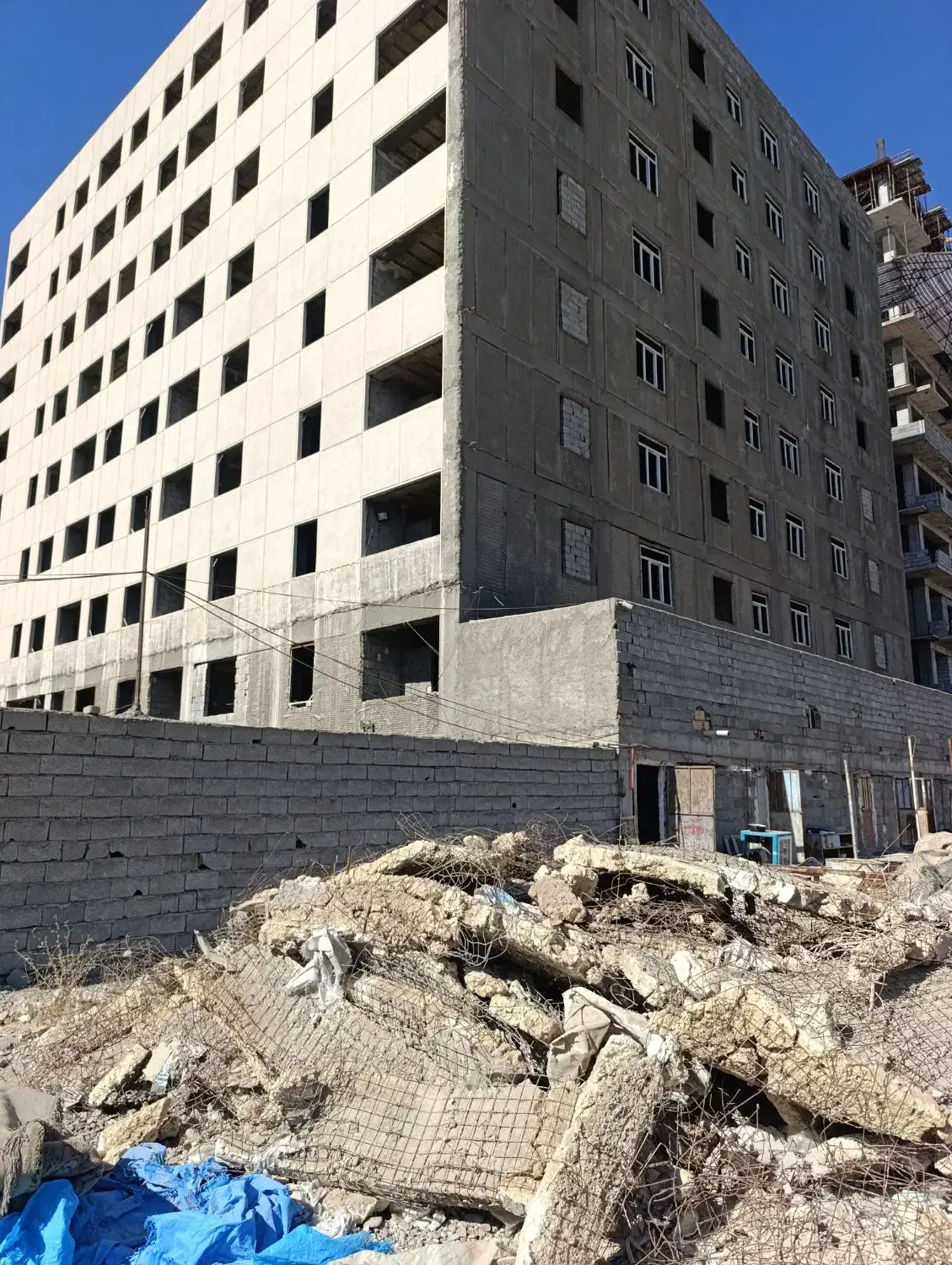 کارگر برق کاری روز مزد|استخدام صنعتی، فنی، مهندسی|فردیس, شهرک ناز|دیوار