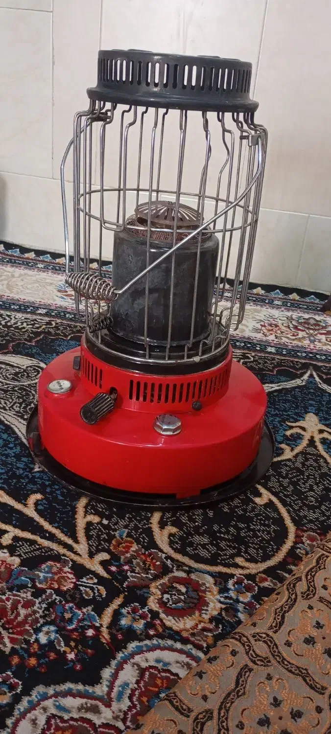 چراغ|بخاری، هیتر، شومینه|نیمروز, |دیوار