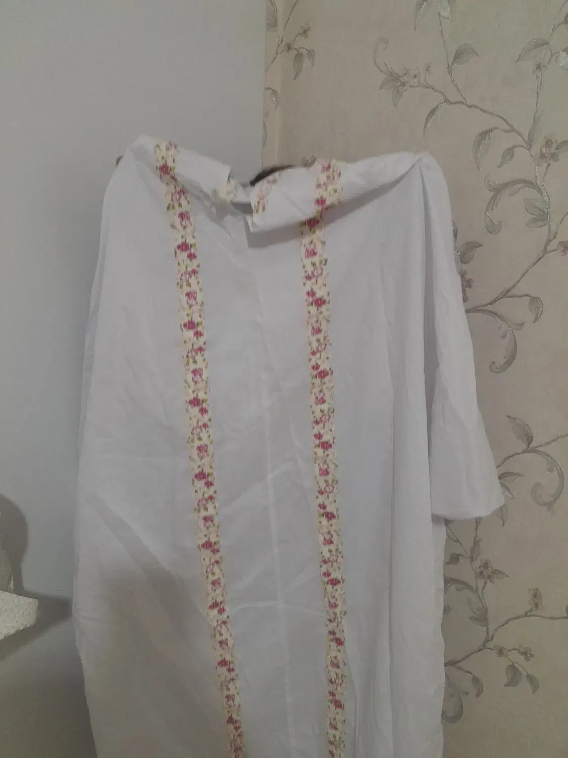 چادرو سجاده|لباس|اراک, |دیوار