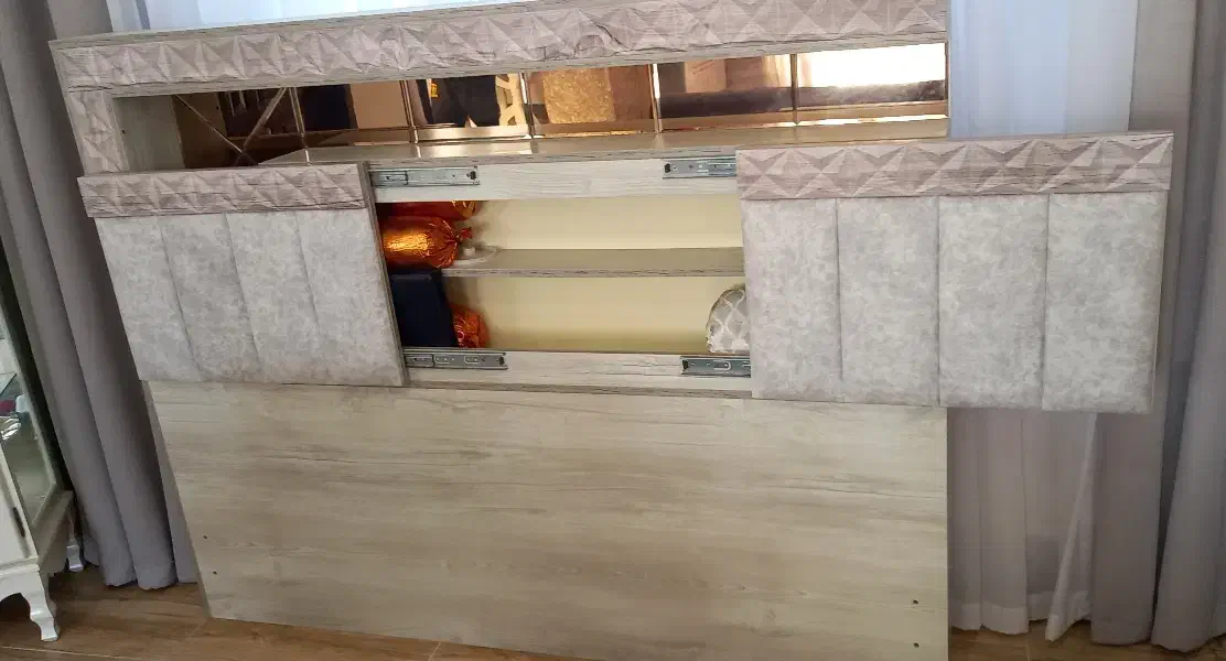 سرویس خواب|تخت و سرویس خواب|بشاریات, |دیوار