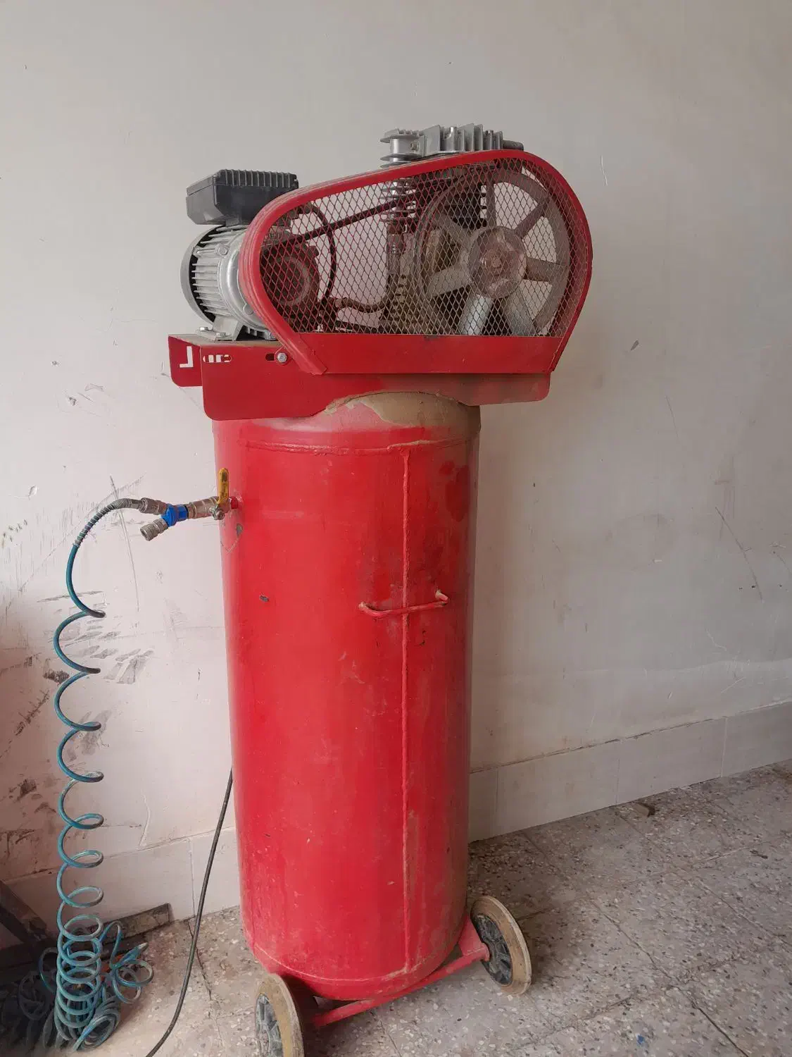 لوازم کارواش|ماشینآلات صنعتی|جزنیک, |دیوار