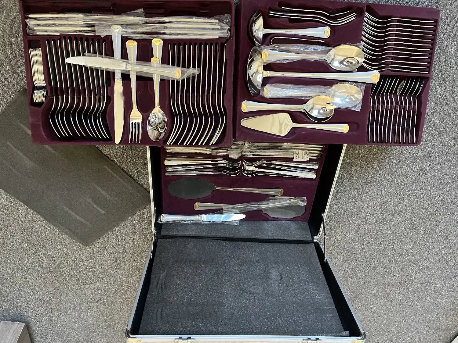 سرویس قاشق و چنگال آلمانی اصل|ظروف سرو و پذیرایی|مشهد, نیروی هوایی|دیوار