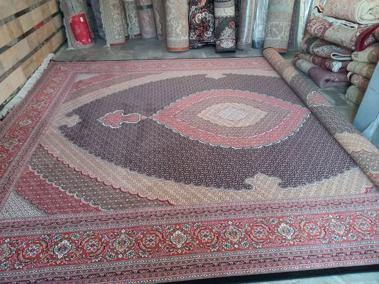 فرش ۱۲ متری|فرش|کبودرآهنگ, |دیوار