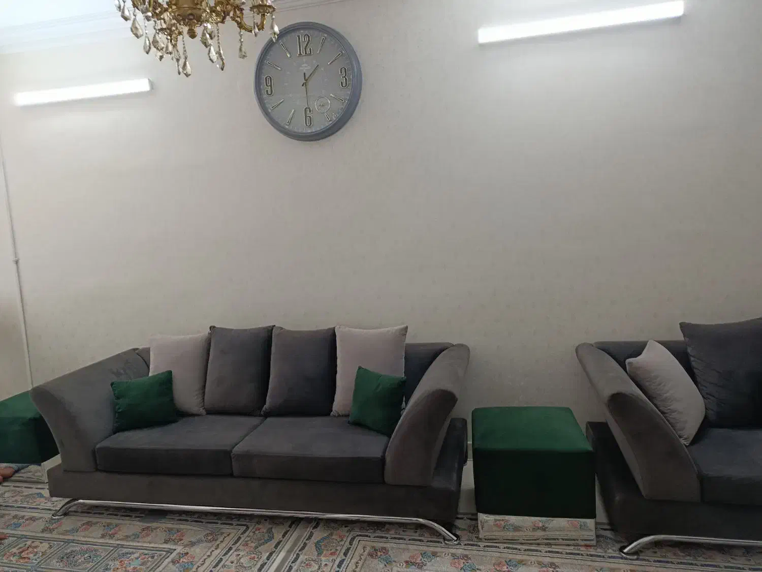 مبل هفت نفره همراه دستک پرده در حد نو|مبلمان خانگی و میز عسلی|شاندیز, |دیوار