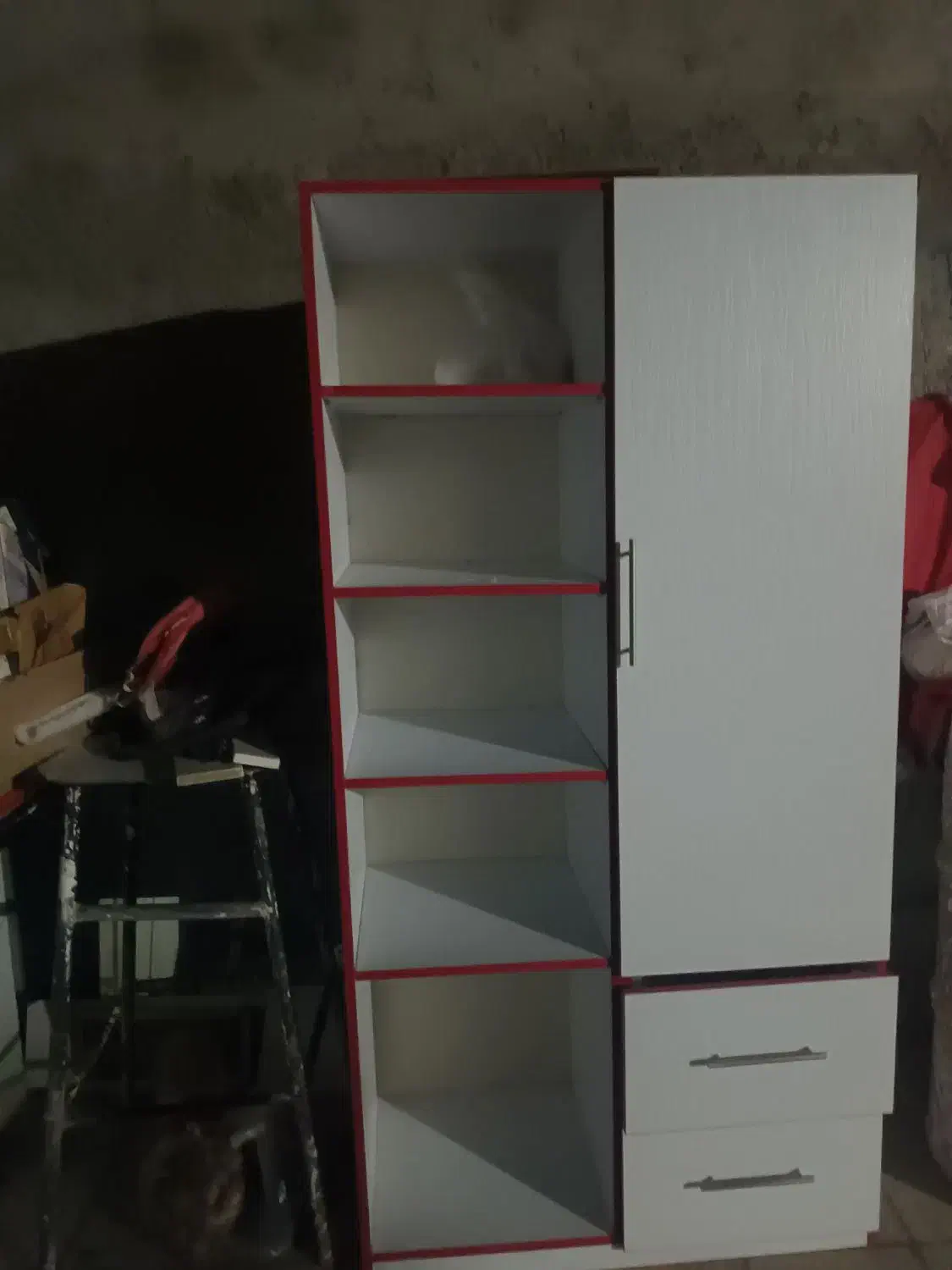 کمد در حد نو|جاکفشی، کمد، دراور|صحنه, |دیوار