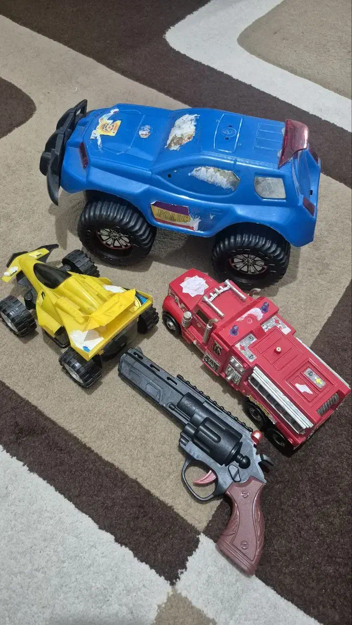 اسباب بازی|اسباب‌بازی بچه|اشتهارد, |دیوار