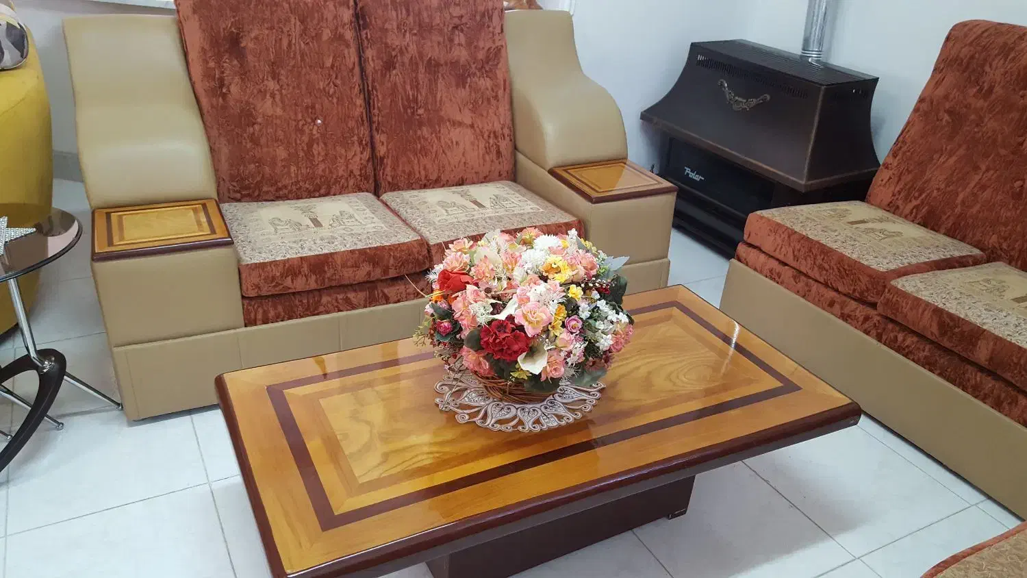 مبل ۷ نفره شیک|مبلمان خانگی و میز عسلی|چاف و چمخاله, |دیوار