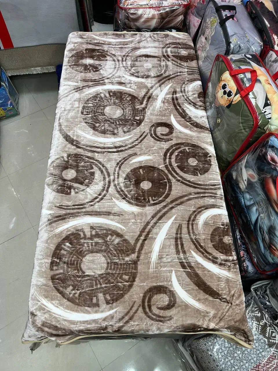 پتوی ترولاو|رختخواب، بالش، پتو|مشهد, عیدگاه|دیوار