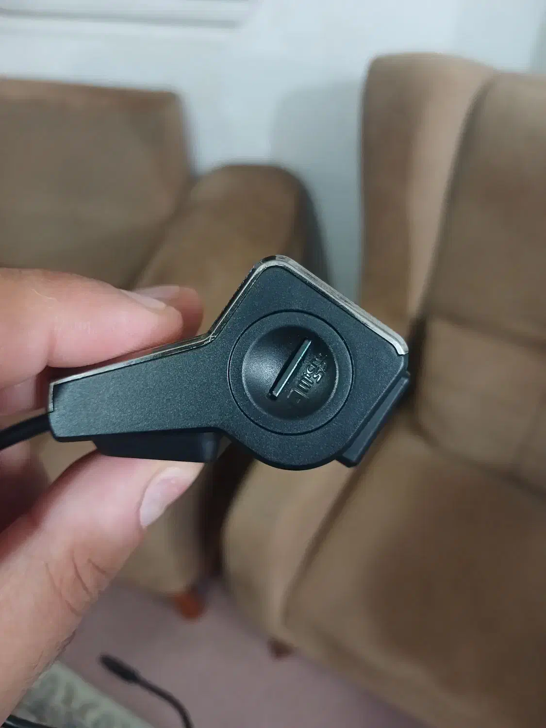 مانبتور ماشین ب همراه دوربین ثبت وقایع|قطعات یدکی و لوازم جانبی|لاهیجان, قیام|دیوار