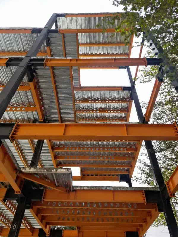 جوشکاری اسکلت و سازه های فلزی (مسکونی،تجاری،صنعتی)|خدمات پیشه و مهارت|صفادشت, |دیوار