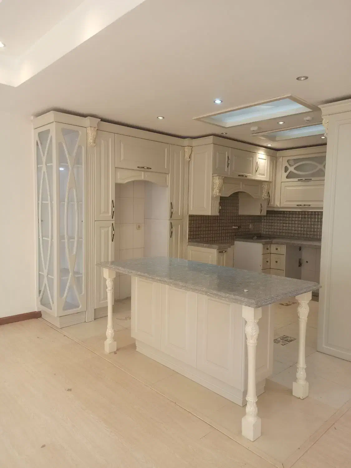 160 متر 3 خوابه - مجتمع باغ بهشت