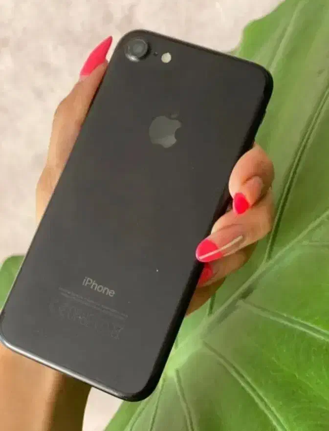 Apple iPhone 7مشکی باحافظه32صفرصفر|موبایل|اردبیل, |دیوار