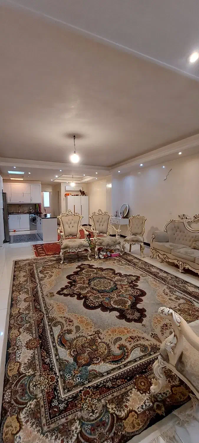 میز ناهار خوری ۶ نفره کاملا نو هستند ۲۵ تومن|مبلمان خانگی و میز عسلی|بروجن, |دیوار