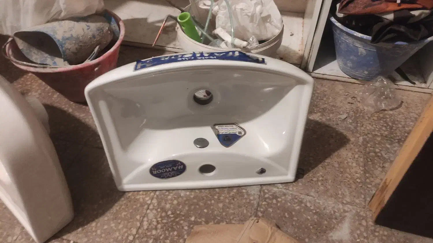 روشویی|لوازم سرویس بهداشتی|شیراز, ستارخان|دیوار