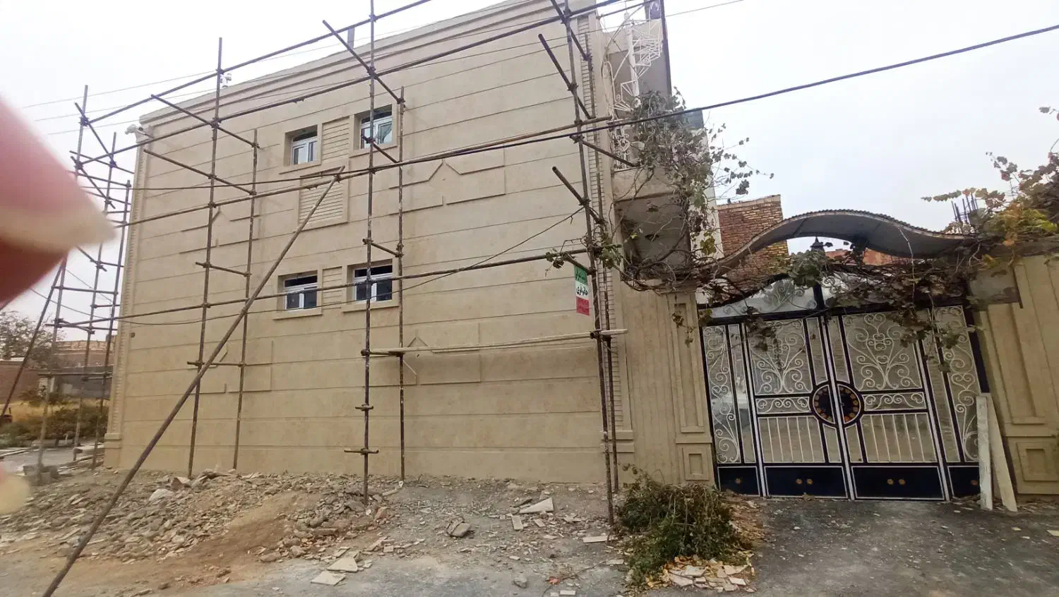 کاشی کاری ونماکاری باسابقه بیش از10سال|خدمات پیشه و مهارت|اهر, |دیوار