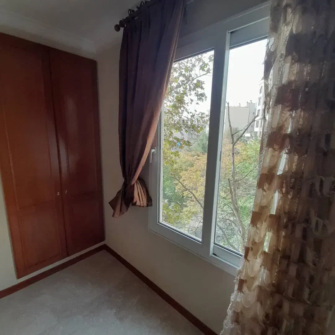 نیاوران۱۴۰متر۳خواب مستر،فول امکانات،بدون مشابه