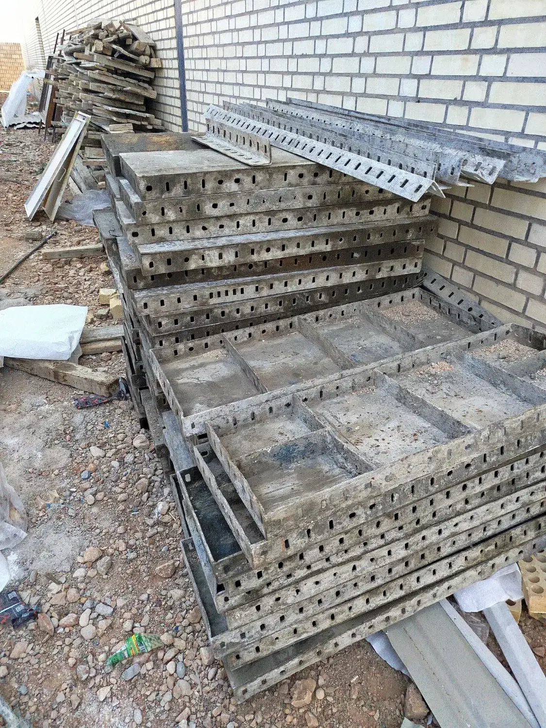 قالب|مصالح و تجهیزات ساختمان|شیراز, شهرک سعدی|دیوار