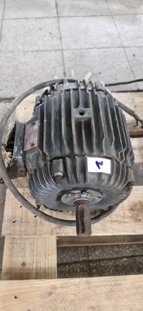 تعداد ۹ عدد دینام ۳ فاز همگی فابریک و سلامت|ماشین‌آلات صنعتی|پاکدشت, خاتون آباد|دیوار