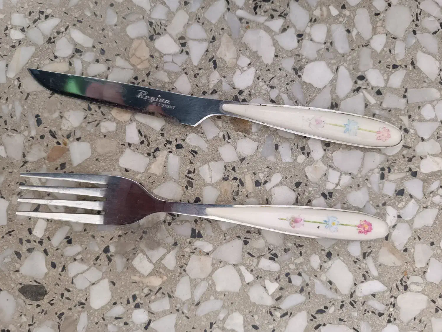 قاشق و چنگال|ظروف سرو و پذیرایی|شاهین‌شهر, خانه کارگر|دیوار