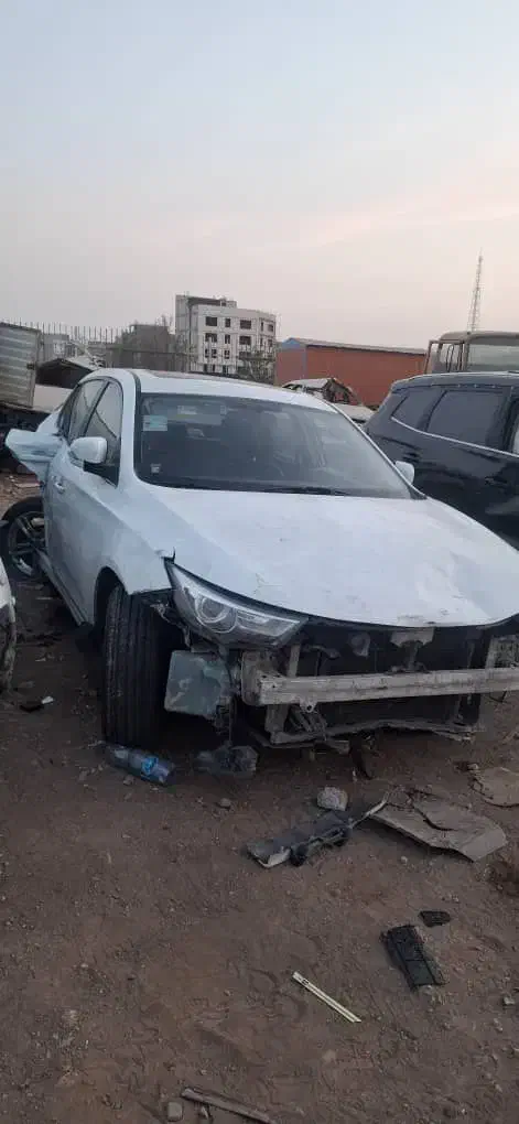 بسترن B30 مدل ۱۳۹۶ تصادفی|خودرو سواری و وانت|تهران, تهرانسر شرقی|دیوار