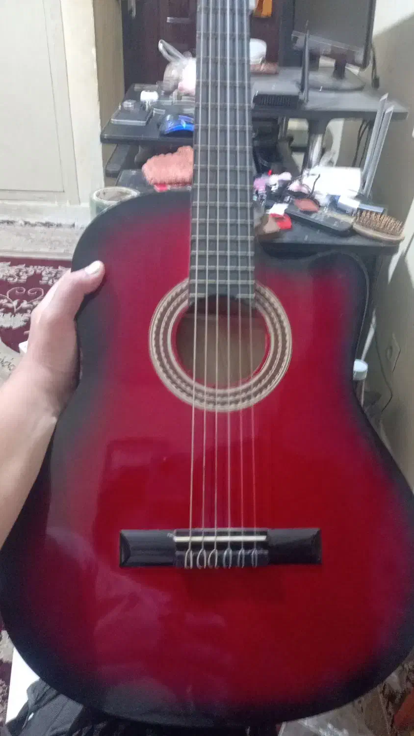 گیتار کلاسیک|گیتار، بیس، امپلیفایر|اصفهان, شهرک کوثر|دیوار