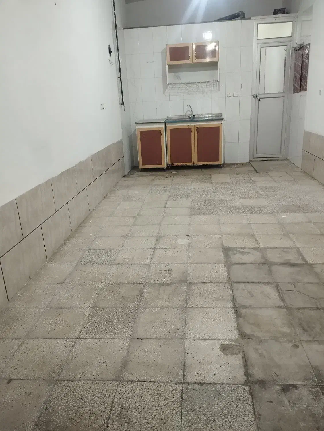 رهن و اجاره سوییت|اجارهٔ خانه و ویلا|شیراز, کوشک میدان|دیوار