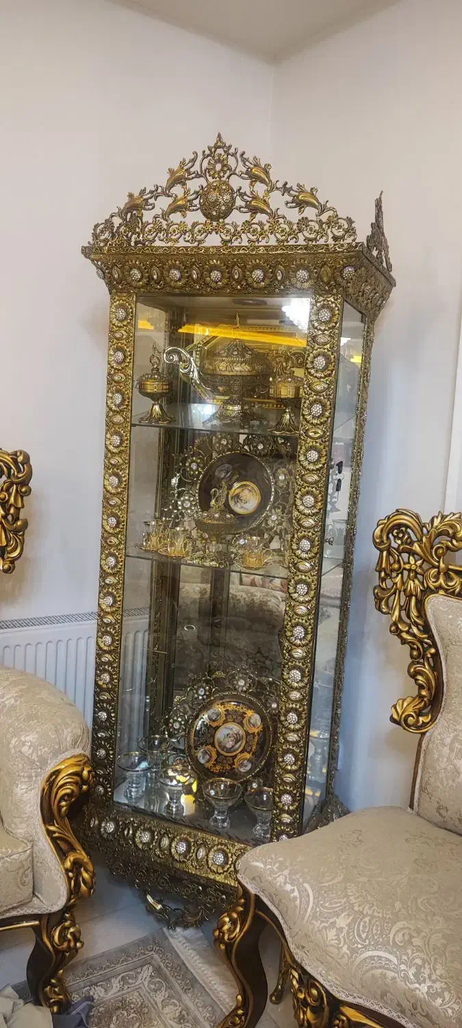 ساعت برنجی ،بوفه برنجی ،میز تلویزیون برنجی .سطل|بوفه، ویترین، کنسول|کرج, شهرک یاس جنوبی|دیوار