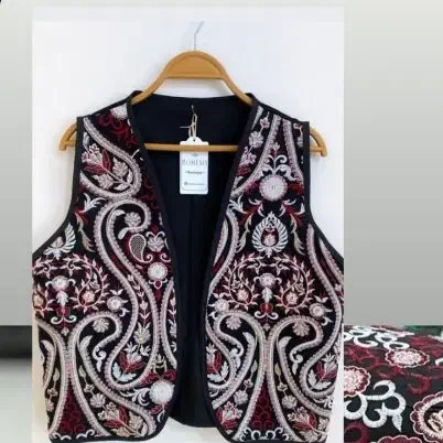 جلیقه سوزندوزی|لباس|نائین, |دیوار