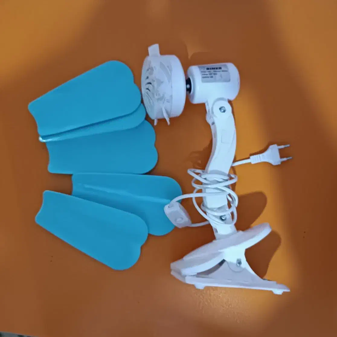 پنکه رومیزی|پنکه و تصفیه‌کنندهٔ هوا|فردیس, شهرک ارم|دیوار