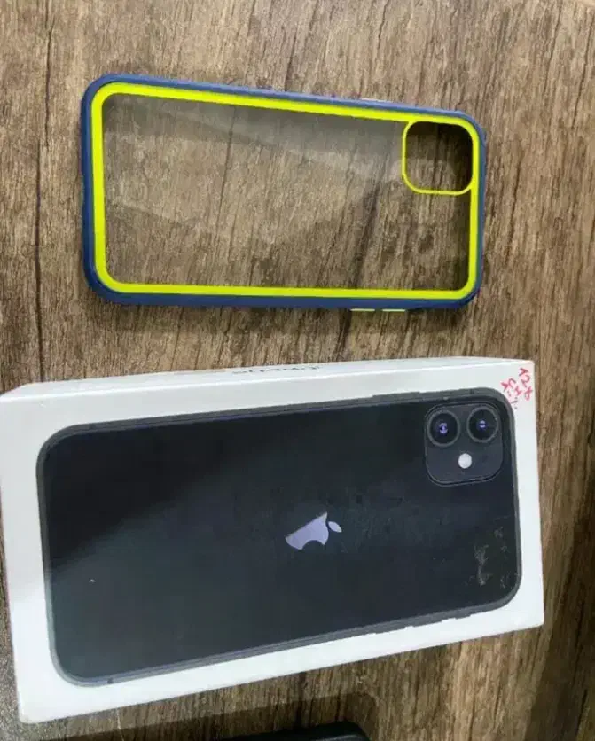 آیفون11|موبایل|رودسر, |دیوار