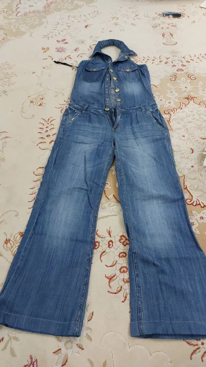 شلوارجین دخترانه|لباس|شیراز, مبعث|دیوار