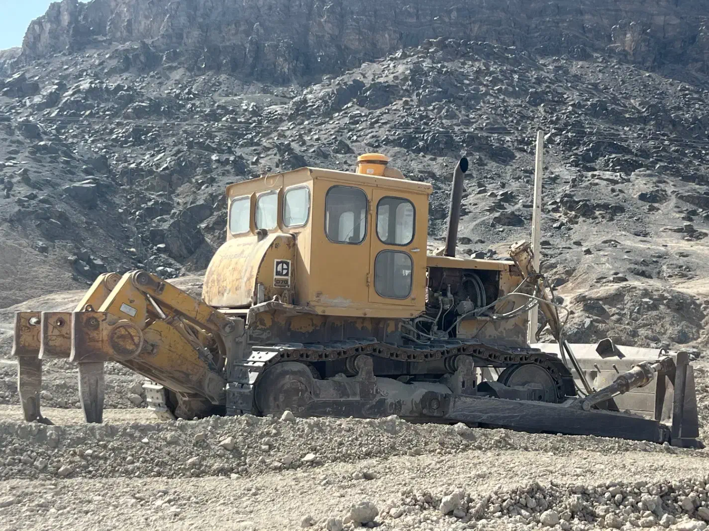 بلدوزر کاترپیلار d7|خودرو سنگین|زاهدان, |دیوار