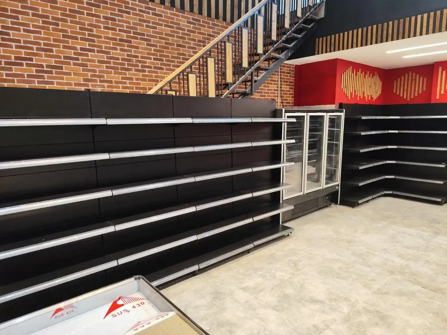 قفسه هایپری مشکی|فروشگاه و مغازه|شوشتر, |دیوار