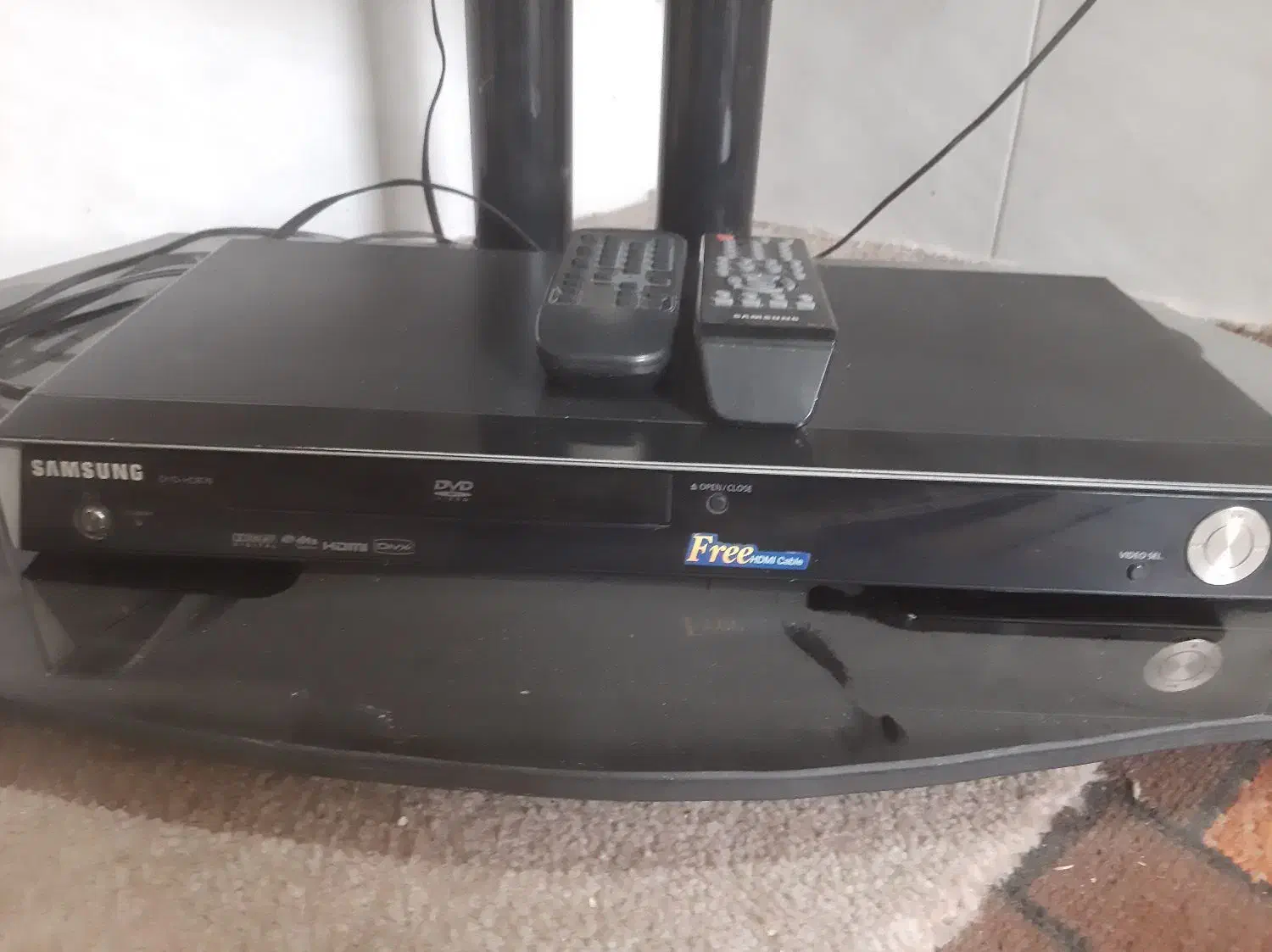 تلویزیون و دستگاه dvd و میز تلوزیون|تلویزیون و پروژکتور|لنجان, |دیوار