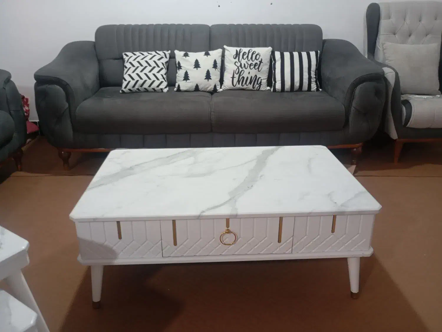 جلومبلی و عسلی درحدنو  ۵ میلیون|مبلمان خانگی و میز عسلی|یاسوج, |دیوار