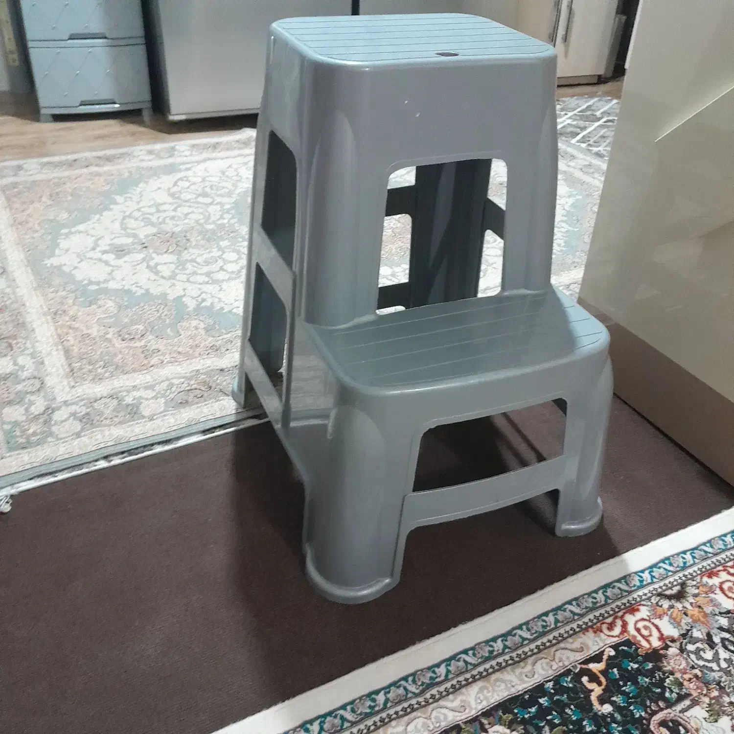 چهارپایه پله ای|صندلی و نیمکت|سقز, |دیوار