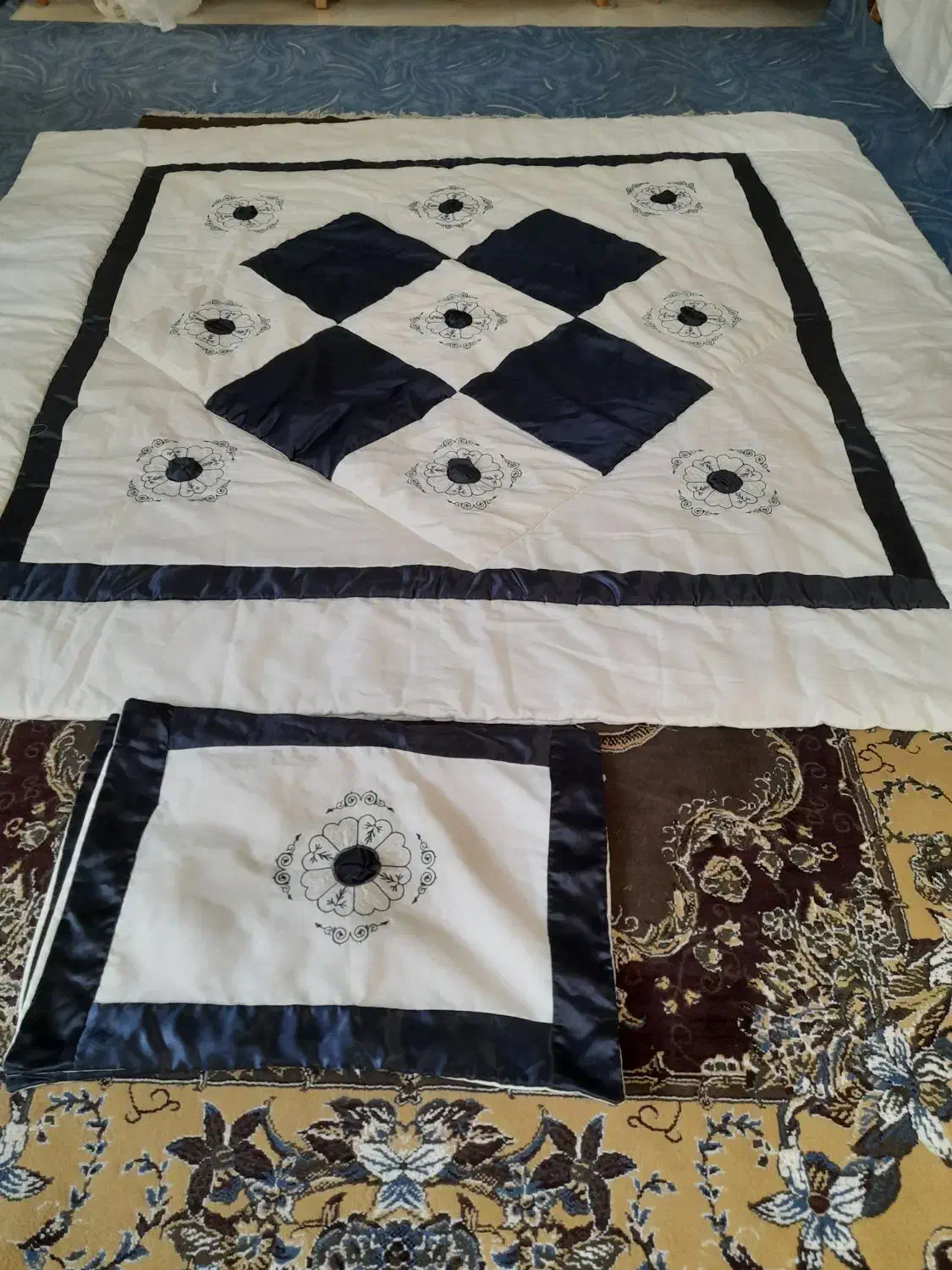 خوش خواب|رختخواب، بالش، پتو|شیراز, ده پیاله|دیوار