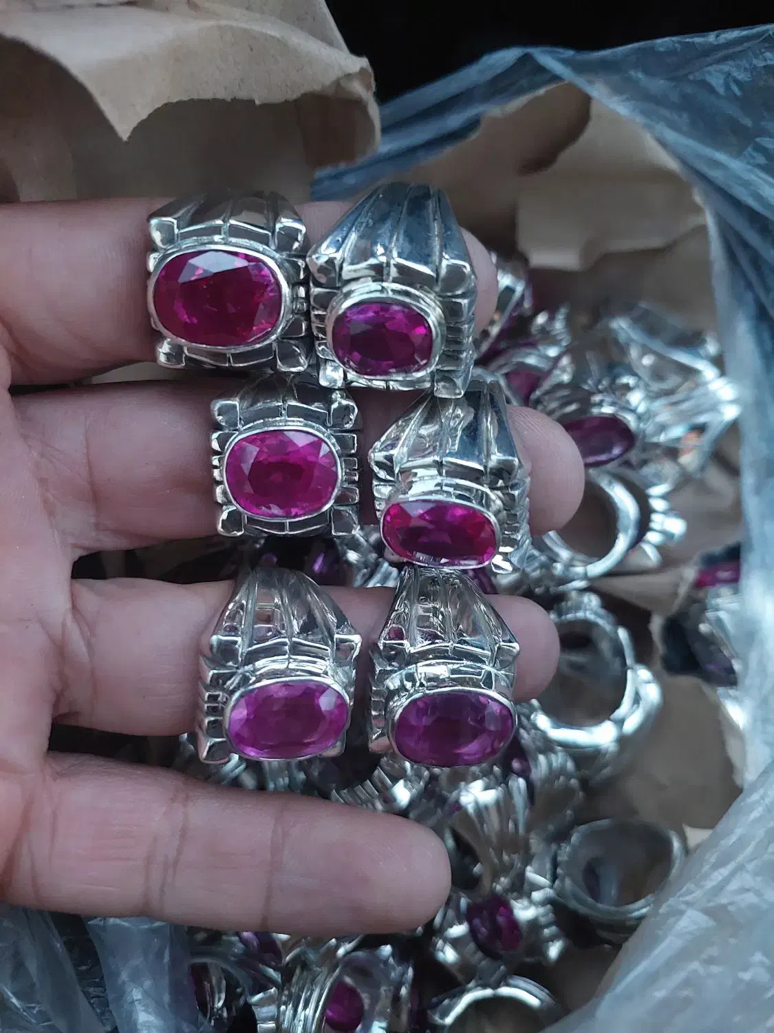 نقره شکسته دست دوم زنجیر انگشتر ظروف سکه قیمت روز|جواهرات|ارومیه, |دیوار