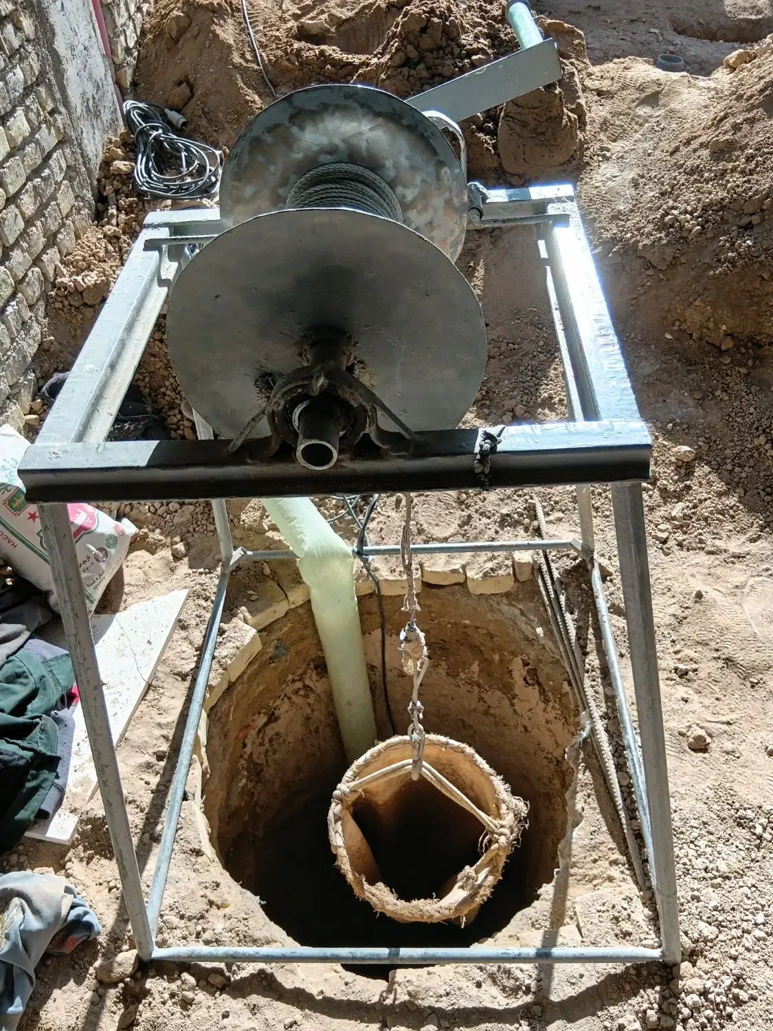 انجام خدمات مربوط به چاه کنی و چاه فاضلاب|خدمات پیشه و مهارت|یزد, |دیوار