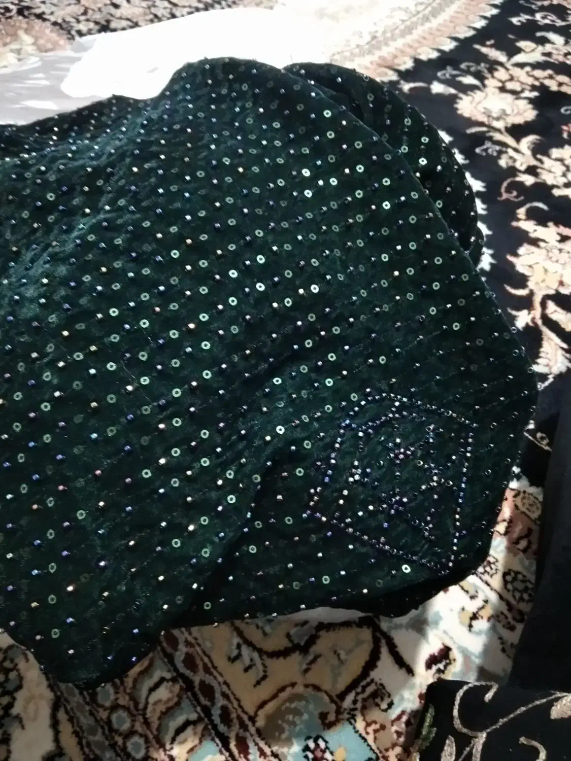 سلام پارچه مخمل نگین دار سبز خوشرنگ|لباس|یاسوج, |دیوار