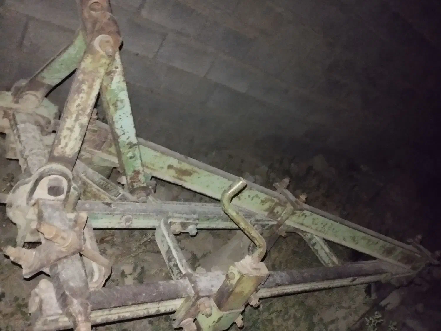 گاوآهن رومانی|ماشین‌آلات صنعتی|شاهیوند, |دیوار