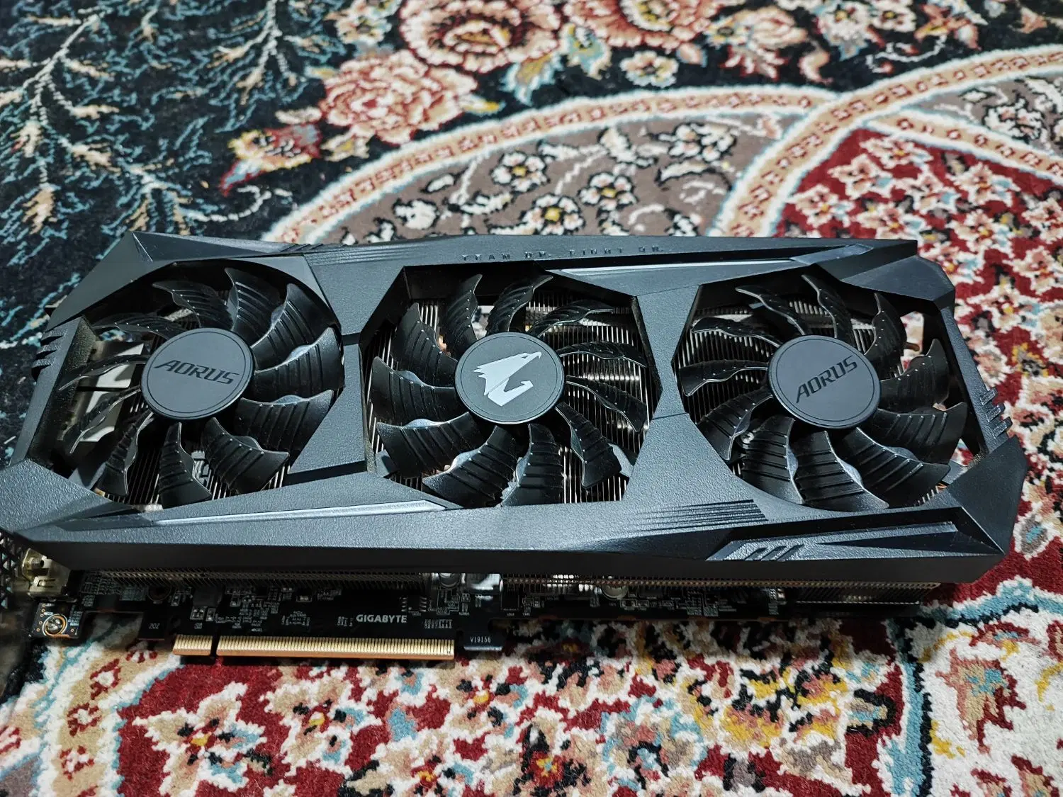 gigabyte rx5700xt Aorus|قطعات و لوازم جانبی رایانه|پرند, فاز ۶|دیوار