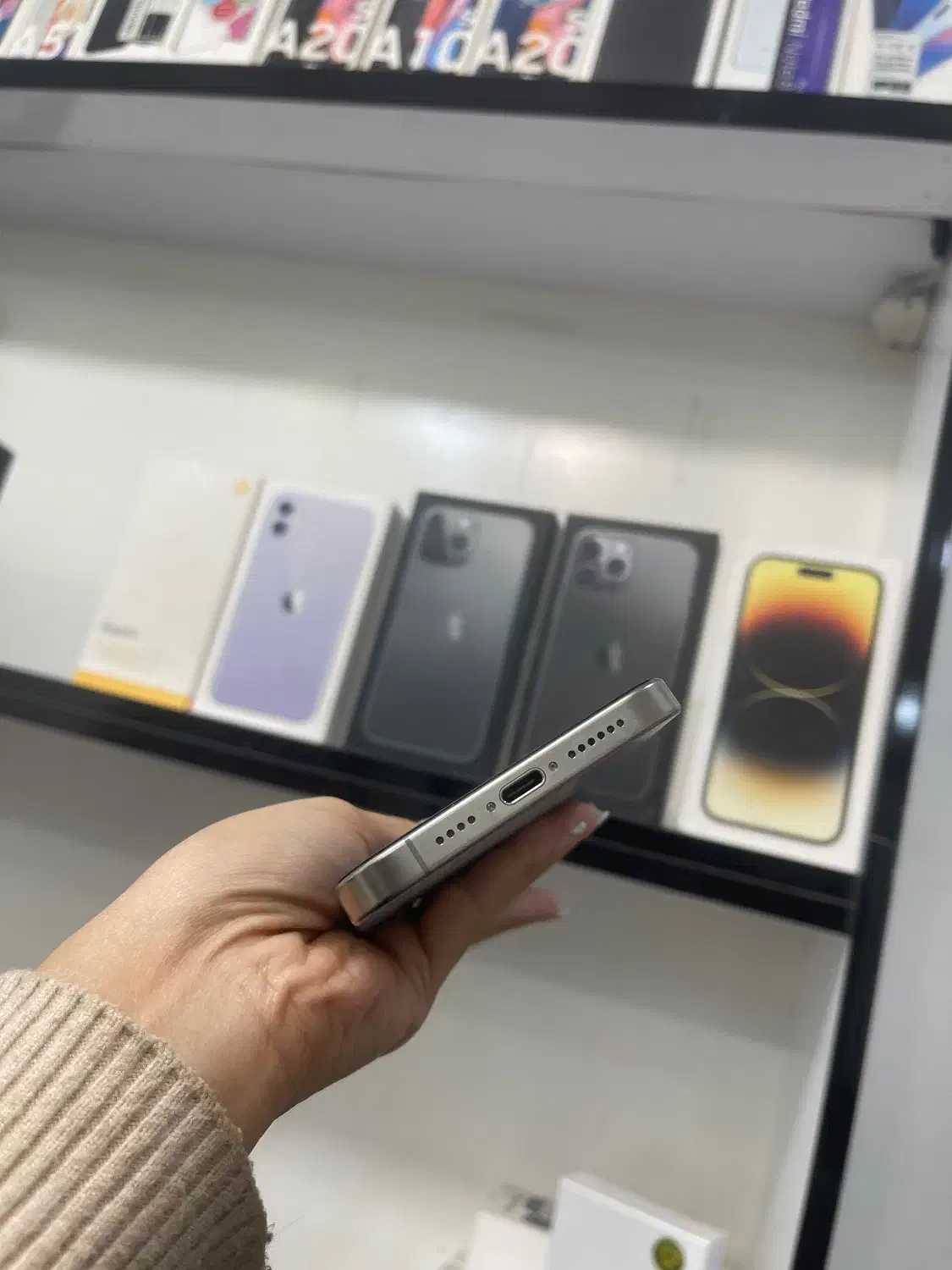 ۱۵ پرومکس|موبایل|رشت, لاکان|دیوار