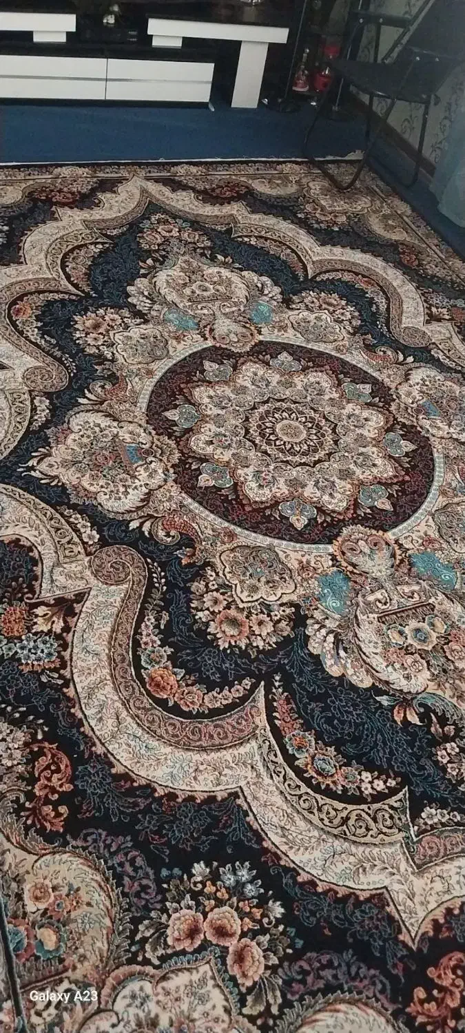 پشتی وفرش|پشتی|بهارستان, |دیوار