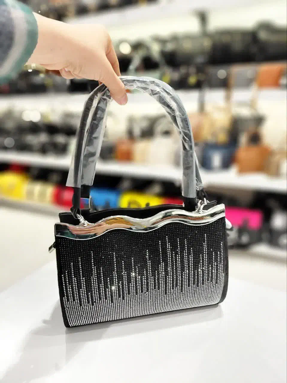 کیف دوشی و مجلسی|کیف، کفش، کمربند|قم, نیروگاه|دیوار