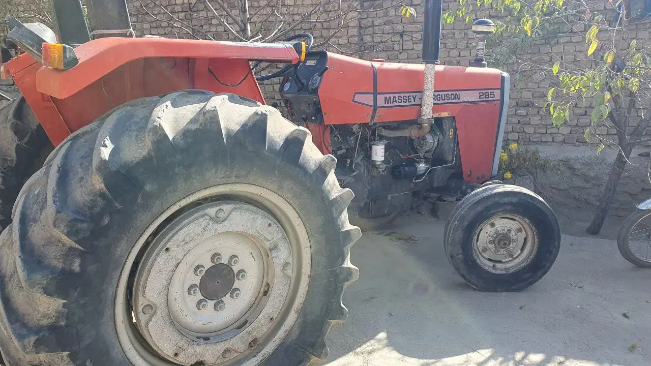 تراکتور۲۸۵درجه یک|خودرو سنگین|قلقل رود, |دیوار